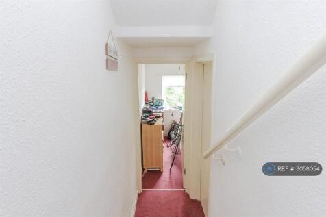 Endlesham Road, London, SW12 photo 4