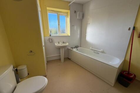 Bathroom.JPEG