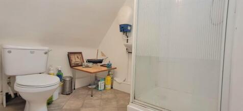 Shared Shower Room.jpg