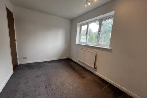 31 Denholme Road, bed 2