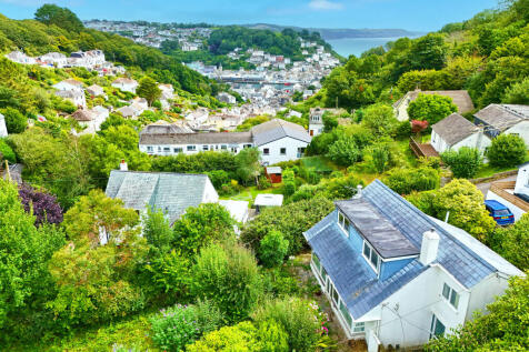 51_drone view to sea 2 with house