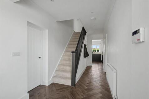 Hallway_1.jpeg