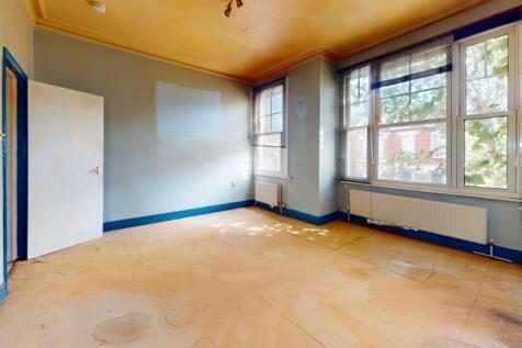 Flat A, 82 Midmoor Road, Balham, London, SW12 0ET