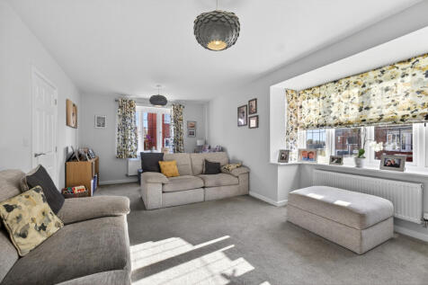 Living Room (3)