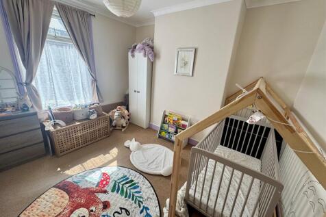 Bedroom 2.jpg