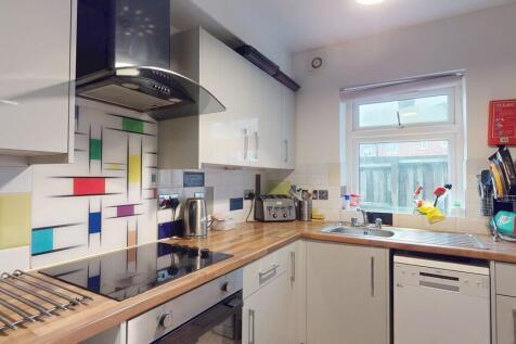 Communal Kitchen ...