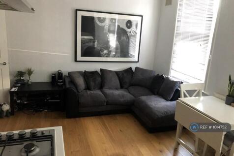 2 - Sitting Room