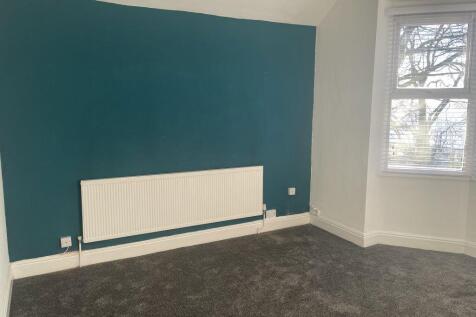 Flat 4, Riverside, Cliff Road, Hessle, HU13 0HB photo 4