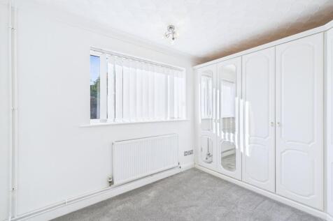 CAM01909G0-PR0438-STILL004