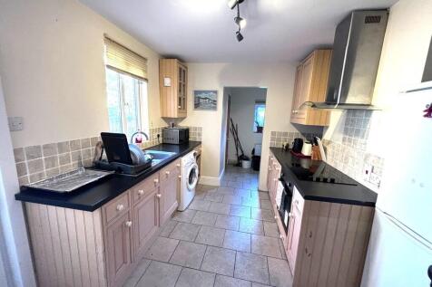 Manor Road, Yeovil photo 4