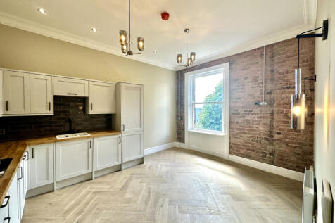Stunning 2 Bedroom Apartment in the Heart of St J