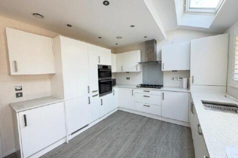 Ditton Drive, Halewood, Liverpool. L26 6BT photo 3