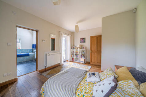 02a30dcb-af88-434...