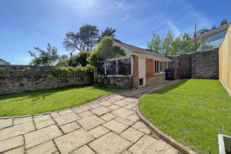 Elphinstone Road 24 - New Garage.jpg
