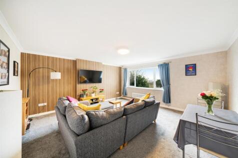 Lounge 1.jpg