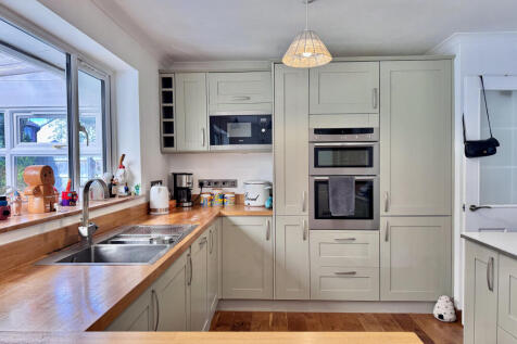 Kitchen | Breakfast Bar | Dining Room