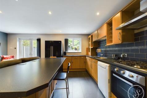 Kitchen/Diner/Living Area