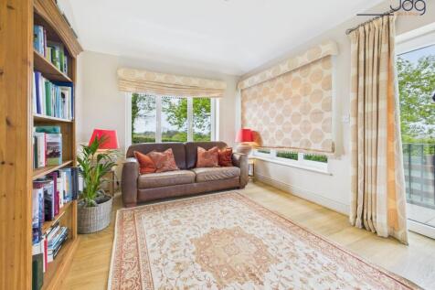 The 2nd sitting room