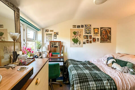 Room 6 (3)