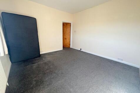 Bedroom 3 or dining 