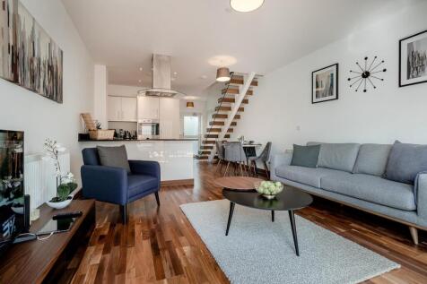 Reception area Flamsteed Close Tailored Stays Serv