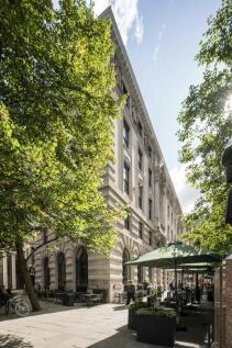 1-3 Royal Exchange - external shot