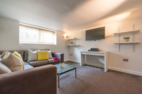 16np sitting room