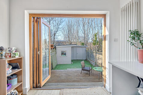 Bi-folds