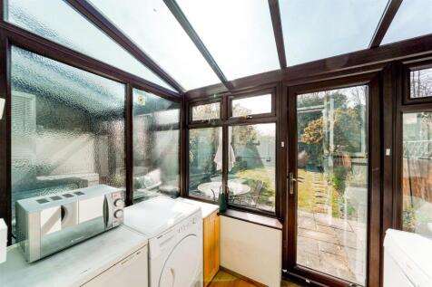 76 Roberts Road-10.jpg