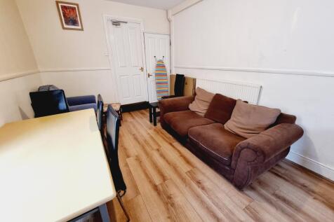 93 Willes Road, Leamington Spa, CV31 1BZ photo 2