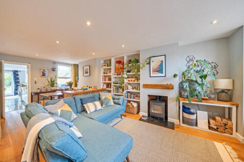 Sitting/Dining Room