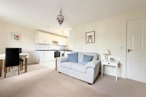 Open Plan Kitchen, Dining, Lounge