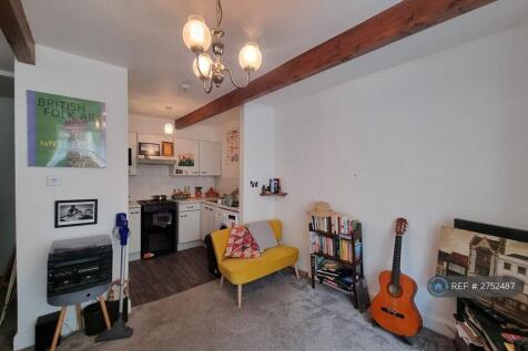Lounge/Kitchen