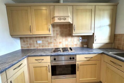 Wells Court, Mapplewell, Barnsley photo 5