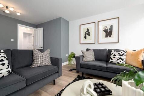 lounge shot .jpg