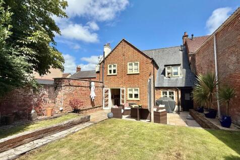 3/4 bedroom character cottage