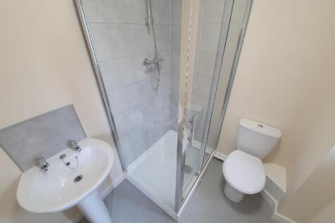 John Street, 1 ensuite.jpg