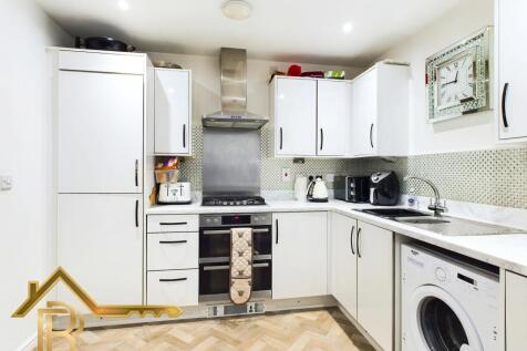 CAM03016G0-PR0029-STILL009