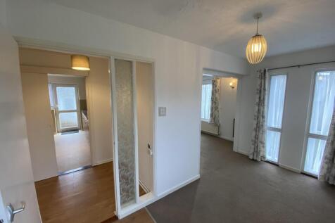 Oaklands Drive, BRANDON photo 5