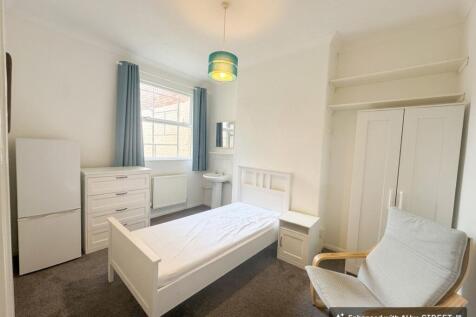 Ground floor room to rear