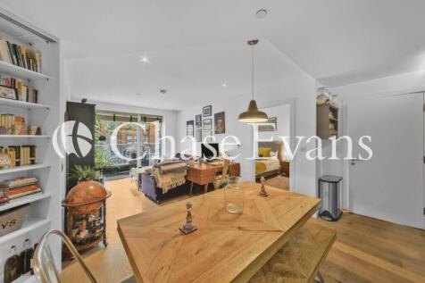 London, SE17 - property photo