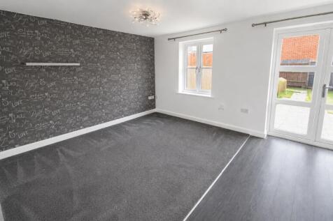 Greenkeepers Road, Great Denham, Bedford MK40 photo 4