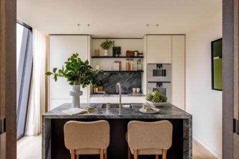 Kitchen/Dining Area