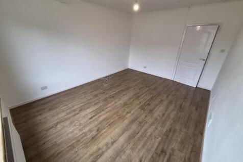 Willow Crescent, Barrowfield, Coatbridge, North Lanarkshire photo 3