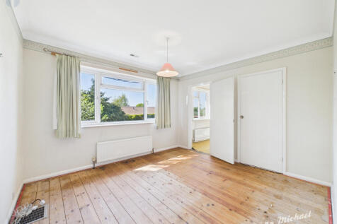 CAM03218G0-PR0625-STILL013