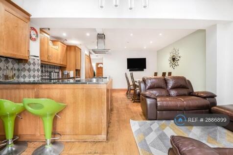 Barmouth Avenue, Greenford, UB6 photo 4