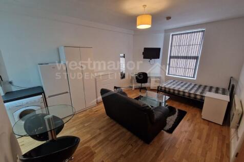 FLAT 5