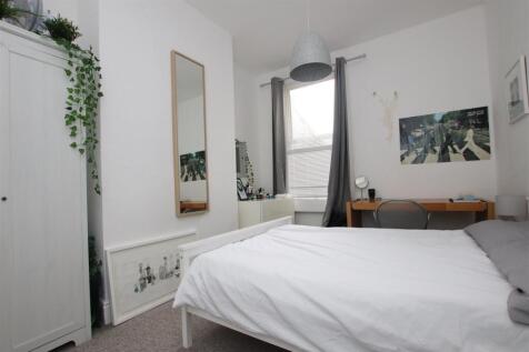 Bedroom one.JPG