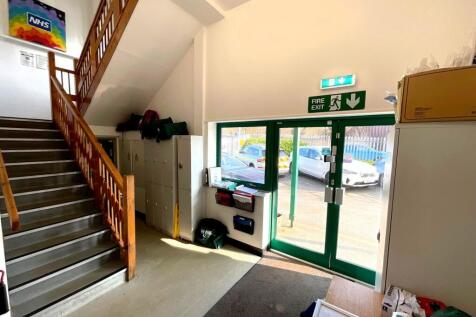 Warehouse to rent Image 4