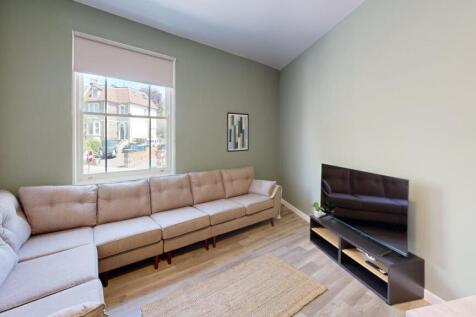 Flat 1, 7, Cromwell Road BS6 5HD photo 3